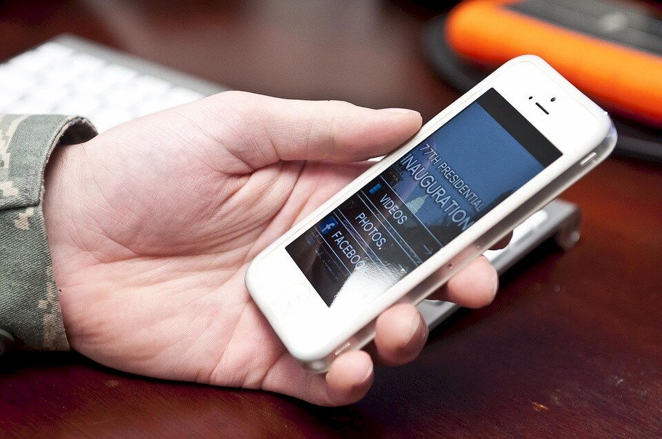 Smartphone-Mobile-Cellphone-Cell-Phone-Telephone